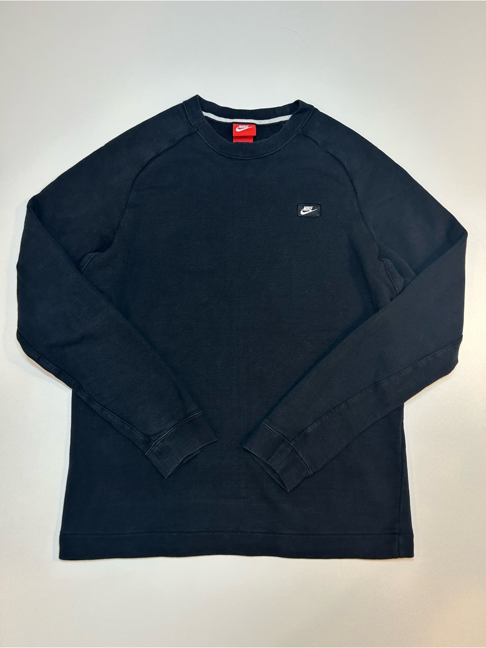 Nike Black Crewneck Sweatshirt Pullover Fleece Minimalist Sportswear Classic